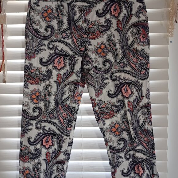 Ann Taylor Signature Fit Women’s Pants Size 6 Paisley Print Cotton Blend Ankle - Picture 5 of 7